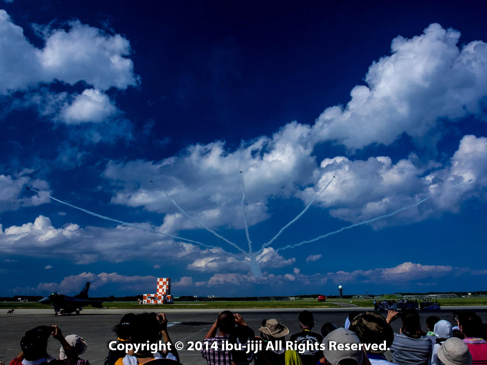 ブルーインパルス / 三沢基地航空祭2014_f0326891_20012234.jpg