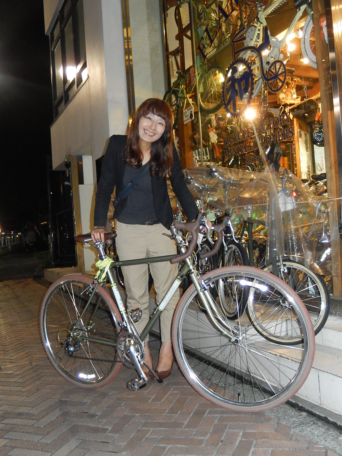 9月12日　渋谷　原宿　の自転車屋　FLAME bike前です_e0188759_18372329.jpg