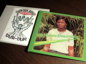 世界のカセ男? Awaesome Tapes From Africa_d0010432_23544288.jpg