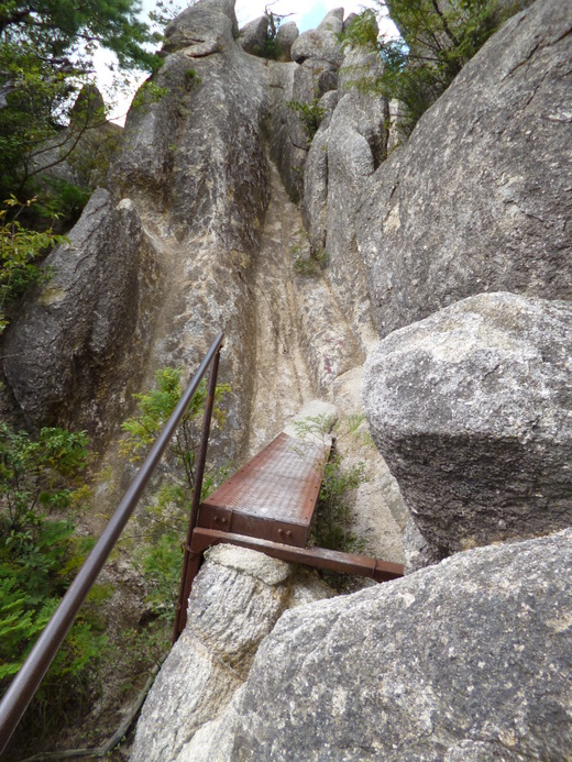 奇石の山　金勝山（こんぜさん）周回_d0231858_2193285.jpg