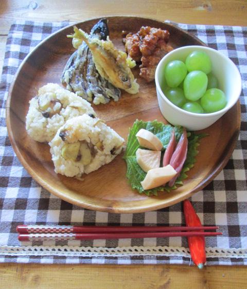 イエシゴトVol.73 栗シメジおこわと残り物お昼ごはん_e0274872_13065484.jpg