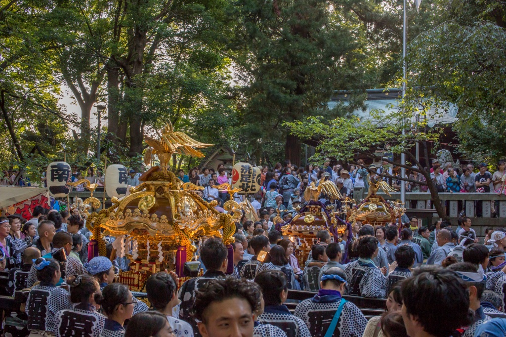 圧巻は宮入渡御 さすが碑文谷八幡様 一期一会を夢見るブログ 圧巻は宮入渡御 さすが碑文谷八幡様 一期一会を夢見るブログ