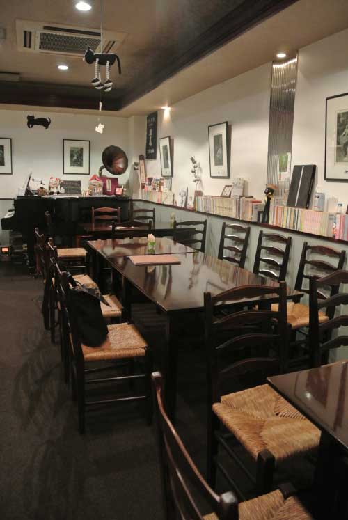 【週末土日だけ営業する日本酒と器の酒処・・・「押上文庫」(東京・押上)】_a0005436_12225493.jpg