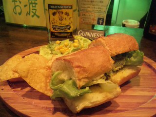 blog:刈谷カフェ・ネイション、抹茶のシフォンケーキ_a0103940_13375423.jpg