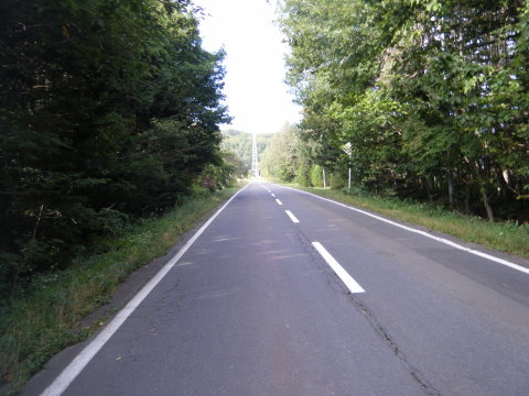 誰もいない道_b0343293_22152613.jpg