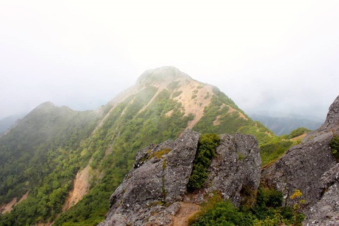 権現岳の磐長姫にご挨拶登山_c0125114_0431731.jpg