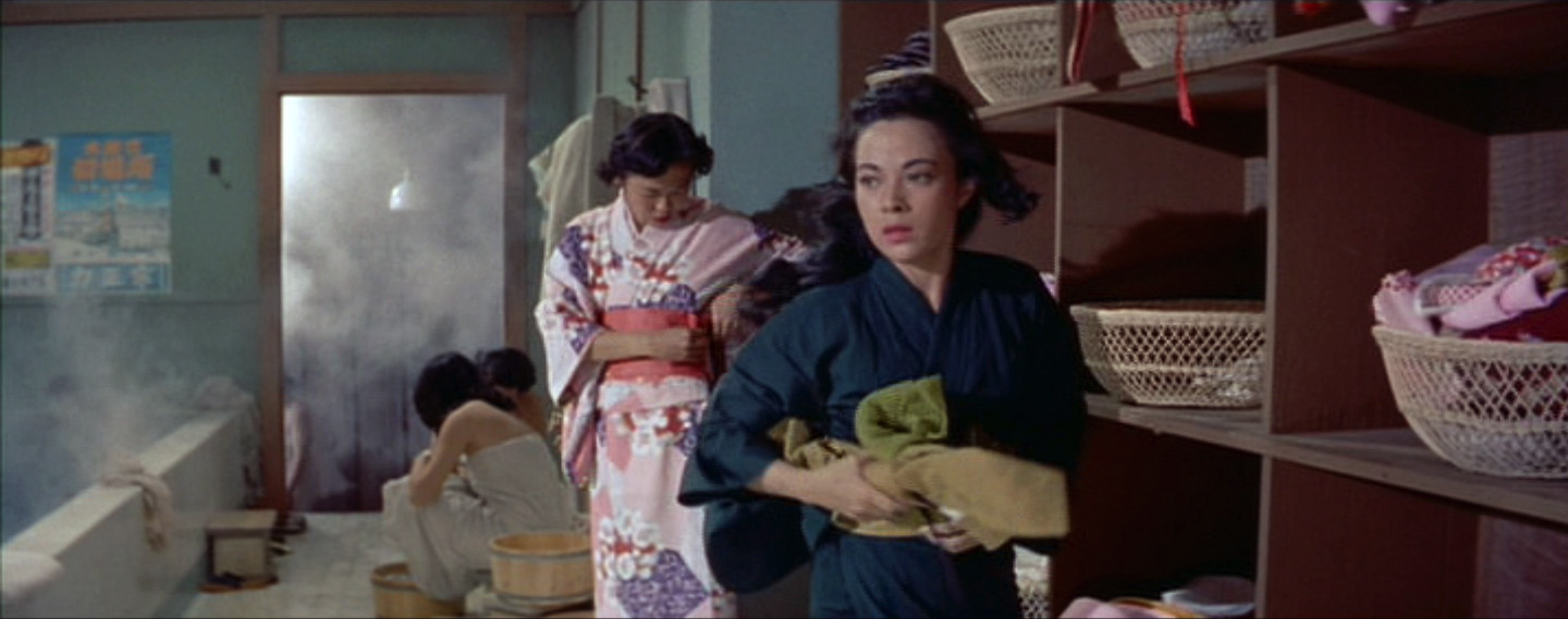 山口淑子（Yoshiko Yamaguchi）「東京暗黒街・竹の家」（1955）…其の壱_e0042361_22315648.jpg