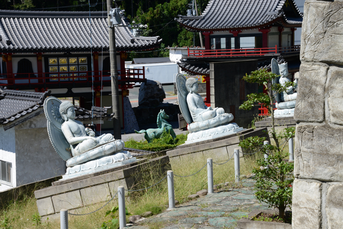 彦根なら彦根城よりすごい？！謎の城・佐和山遊園（珍スポット）_e0171573_1854165.jpg