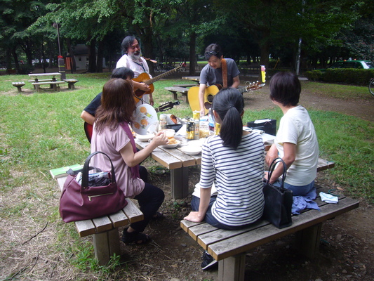 チーム金子 うたごえピクニック 和田堀公園ア ゴーゴー14 杉並区松ノ木ウエルシア薬局近く キミはボクを見たかい 4