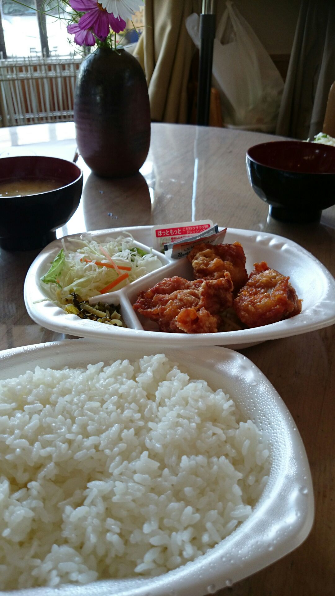 からあげ弁当　４３０円。_d0180229_17485959.jpg