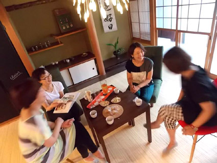 “大人に叱られること”をやる_f0127806_1813427.jpg