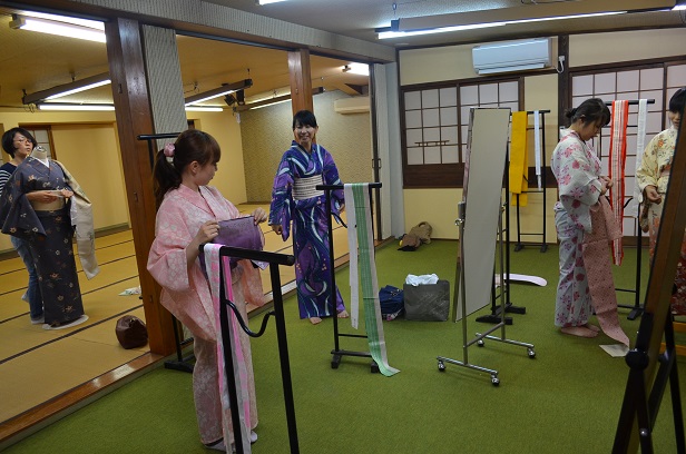 和気あいあいと着方教室_d0230676_16114634.jpg