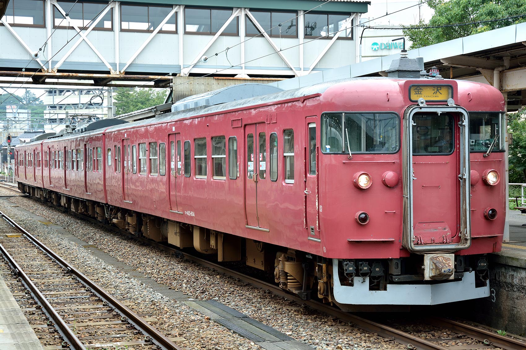 七尾線 415系800番台 ドア押しボタン 七尾線 415系800番台 ドア