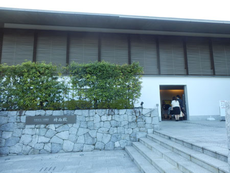 小倉山時雨殿 百人一首の殿堂_e0048413_22331195.jpg