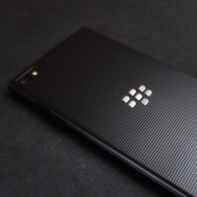 まさかまたBlackBerryの新機種を国内でつかえるとは!_c0060143_95764.jpg
