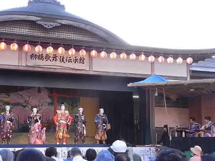柳橋歌舞伎と秋蛍:秋のドライブ_e0197748_1624415.jpg