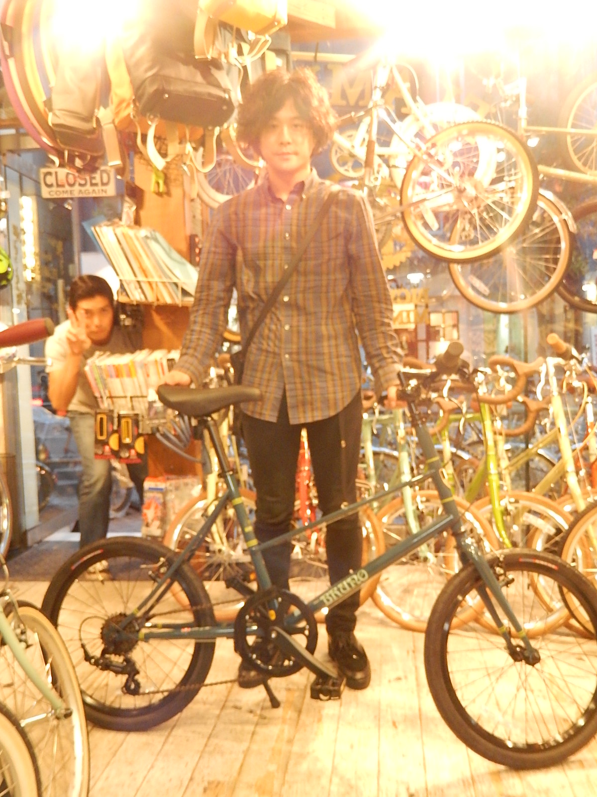 9月19日 渋谷 原宿 の自転車屋 FLAME bike前です_e0188759_196123.jpg