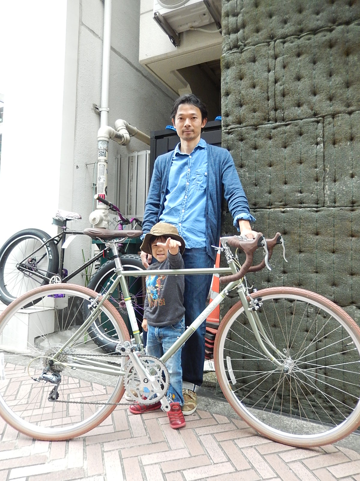 9月20日　渋谷　原宿　の自転車屋　FLAME bike前です_e0188759_12441367.jpg