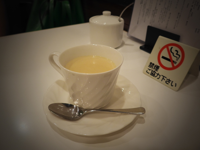 中野「コーヒーショップ アザミ」へ行く。_f0232060_1603780.jpg