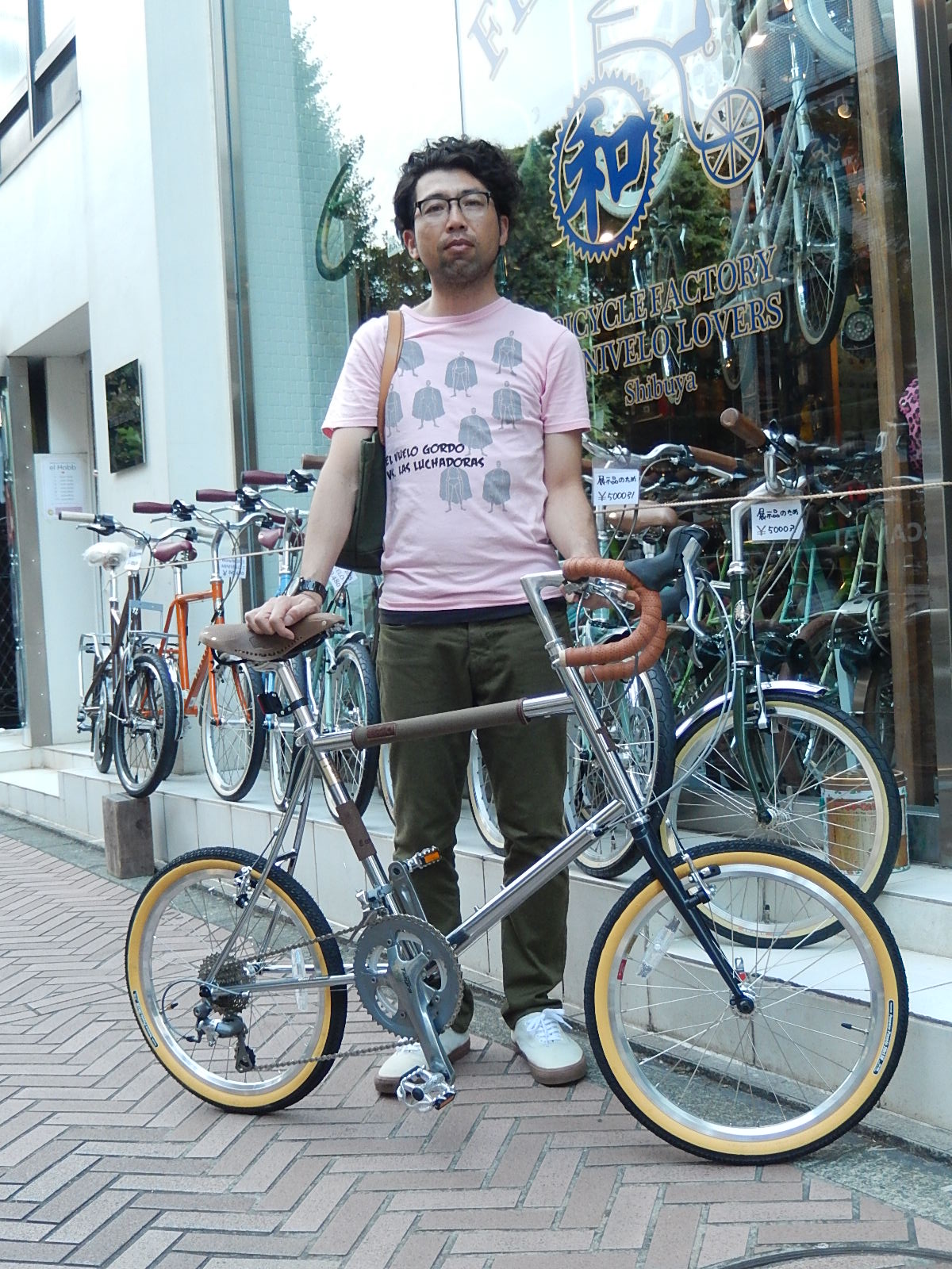 9月21日　渋谷　原宿　の自転車屋　FLAME bike前です_e0188759_1646694.jpg