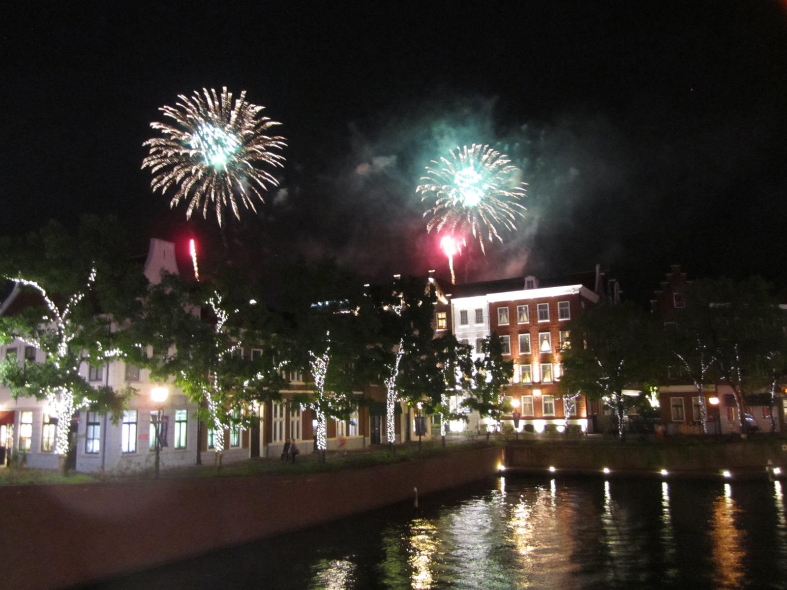 ハウステンボス花火大会バスツアー 四季折々 3