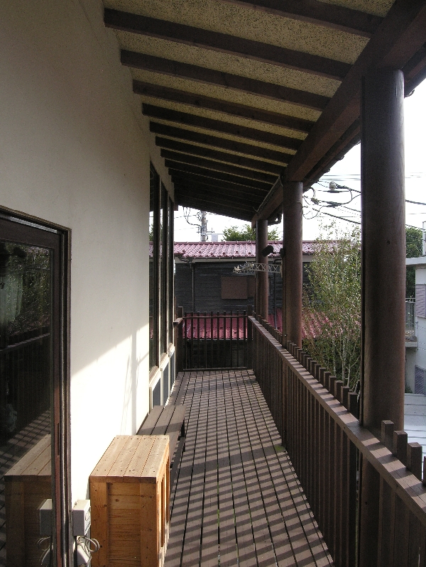 住宅密集地に建つ二世帯住宅_b0349892_08003410.jpg