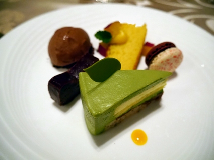 英雄の晩餐 @ホテルニューオータニ大阪_b0118001_13174650.jpg
