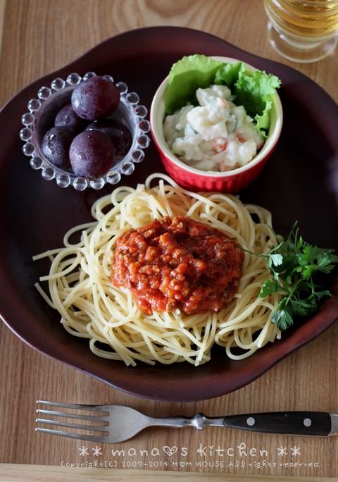 大人弁当2つ　☆　ﾐｰﾄｿｰｽｽﾊﾟｹﾞｯﾃｨｰ♪_c0139375_1220468.jpg