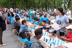  初秋のセントラルパークで大規模な青空チェス大会に遭遇_b0007805_20194084.jpg