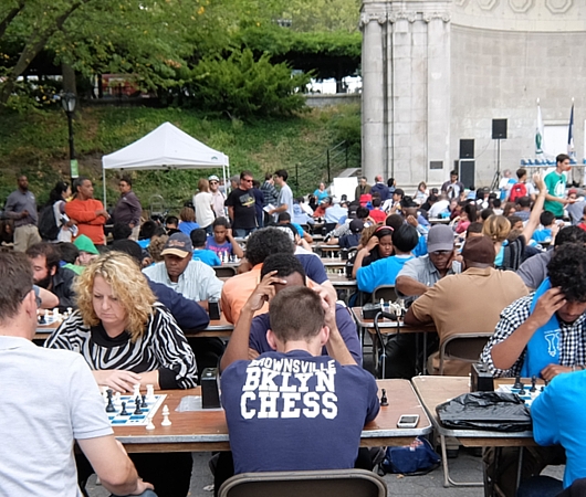  初秋のセントラルパークで大規模な青空チェス大会に遭遇_b0007805_2020407.jpg