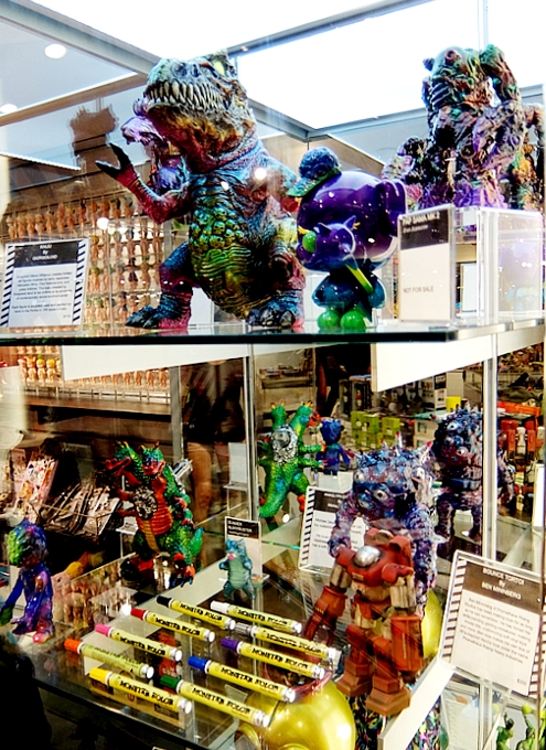 「パイロンズ」（PYLONES）のNYグランドセントラル店が「P!Q」へ_b0007805_2310739.jpg