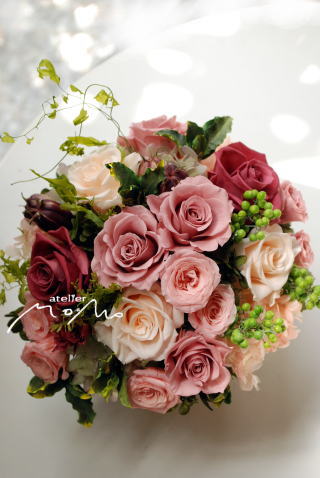 可愛く華やかなお花で お供え用に!_a0136507_21282134.jpg