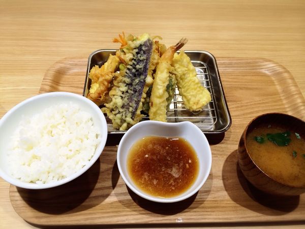 天はな (津駅チャム店)_e0292546_2285740.jpg