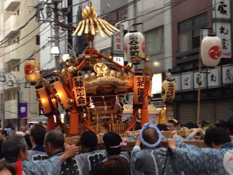 代々木八幡の例大祭_a0146493_2153317.jpg