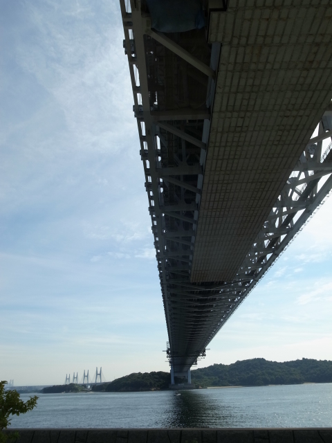 瀬戸内海～瀬戸大橋_f0197703_1859481.jpg