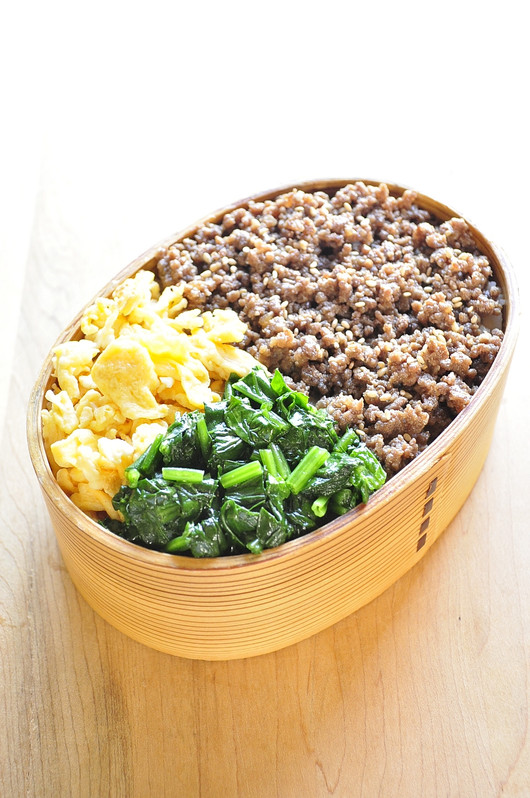新発田市 お弁当選手権のお知らせ と3色弁当_b0171098_840436.jpg