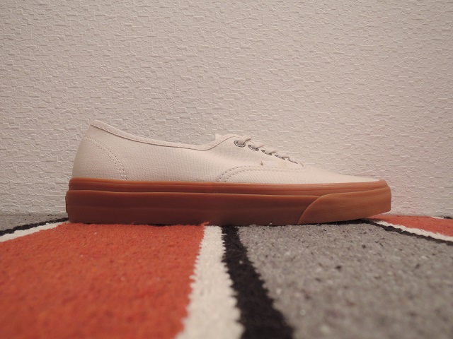 VANS　AUTHENTIC(GUMSOLE)_f0268382_16464263.jpg