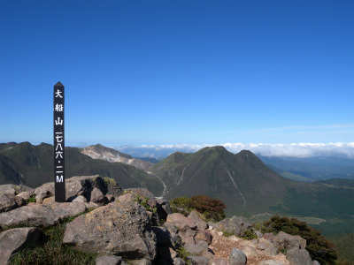 大船山　ガラン台から東稜コースを歩く＆ウメバチソウは蕾だった！_e0272335_19563676.jpg