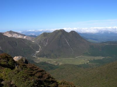 大船山　ガラン台から東稜コースを歩く＆ウメバチソウは蕾だった！_e0272335_2035216.jpg