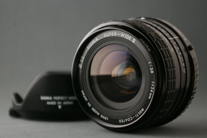 シグマ SUPER-WIDE II 24mm F2.8 （αAマウント用） - レンズ(単焦点)