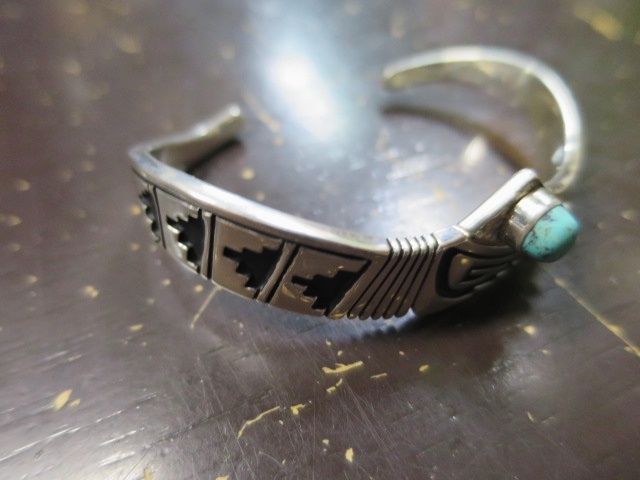 TOP ARTIST Indian Jewerly ・・・ Steven Begay 、Isaiah Ortiz 、Michael kirk 、etc..._d0152280_2226541.jpg