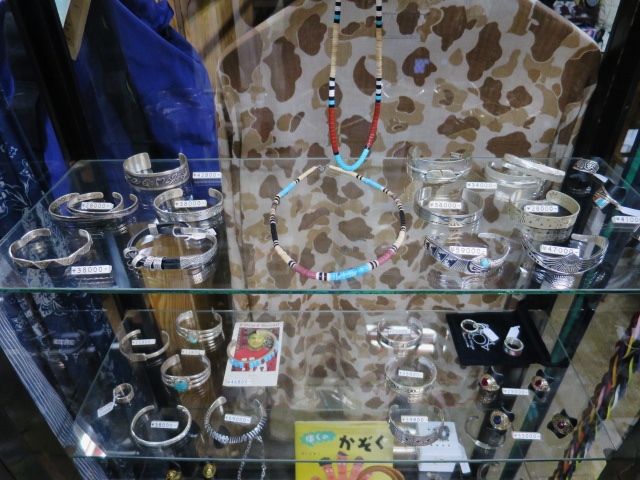 TOP ARTIST Indian Jewerly ・・・ Steven Begay 、Isaiah Ortiz 、Michael kirk 、etc..._d0152280_22471477.jpg