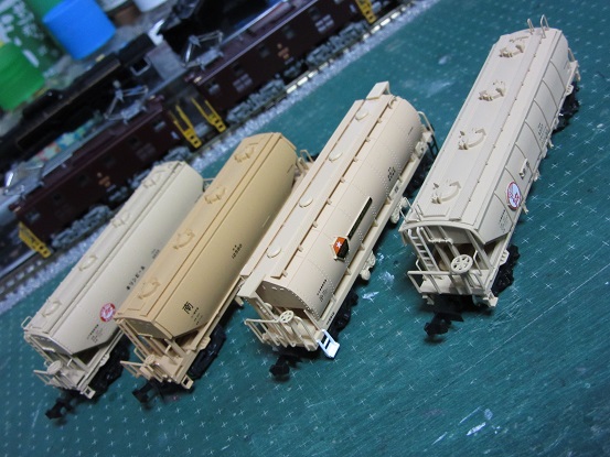 ホキ8300の巻 : 赤い電車は白い線 ホキ8300の巻 : 赤い電車は白い線