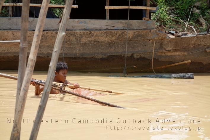 湖の水かさが10m増減する集落へ行く - Kampong Phluk -_b0108109_12552564.jpg