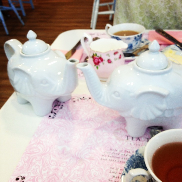 2014年秋のイギリス紀行その2〜お茶が美味しい♪_f0095325_1054473.jpg