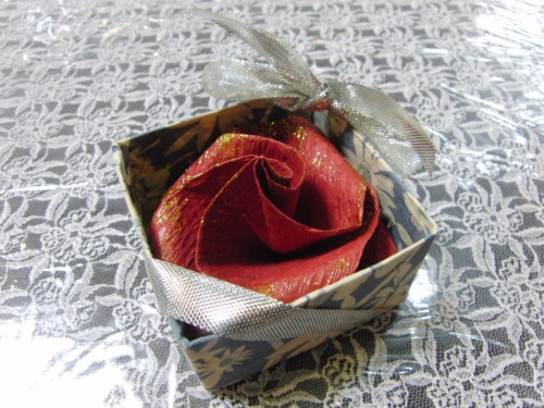 ペーパークラフト ~ 薔薇BOX ~_e0222340_15594170.jpg