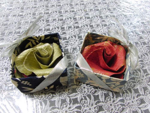 ペーパークラフト ~ 薔薇BOX ~_e0222340_160485.jpg