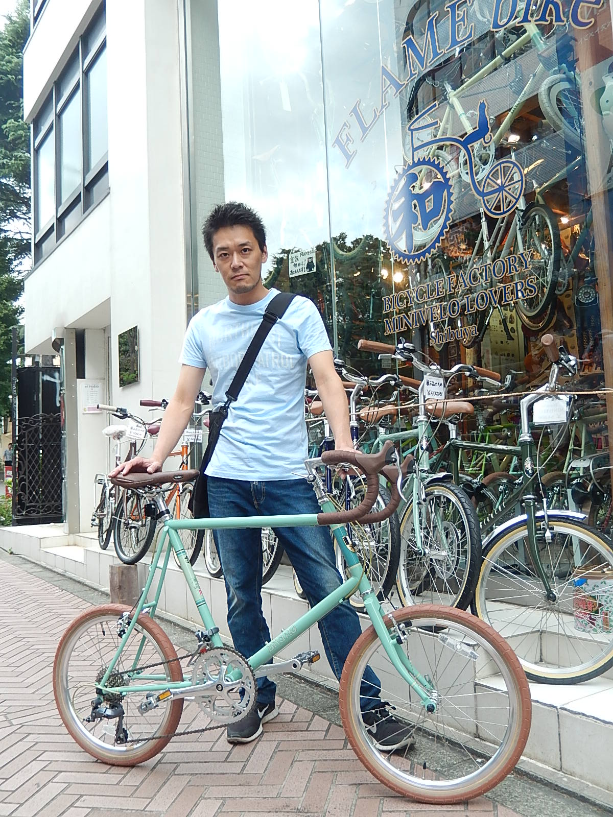 9月27日　渋谷　原宿　の自転車屋　FLAME bike前です_e0188759_16231833.jpg