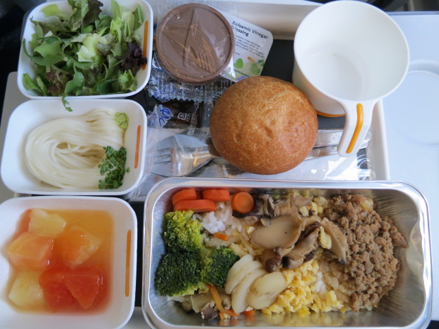 機内食 ルフトハンザ航空 Lh 714便 せっかく行く海外旅行のために