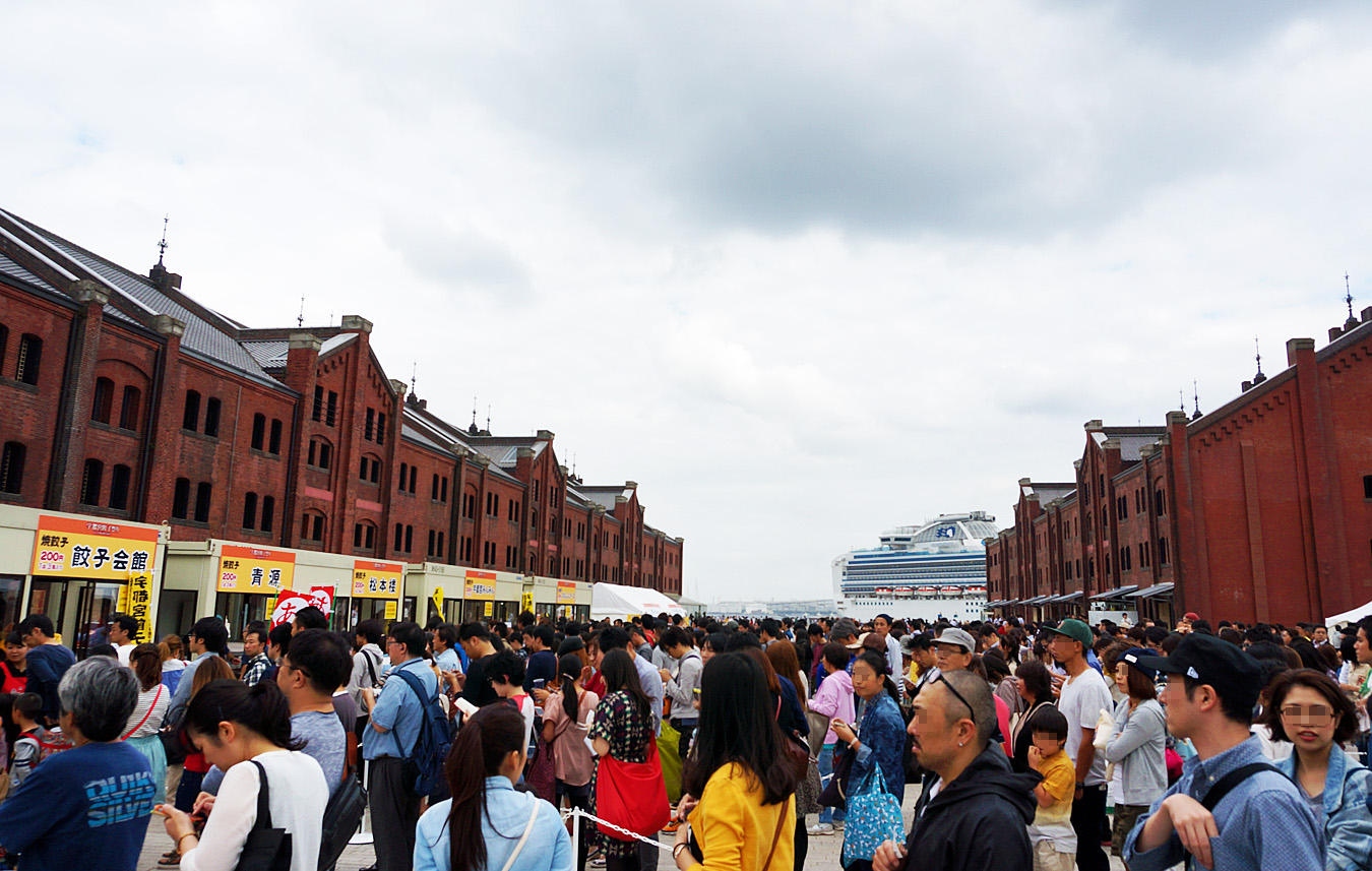 宇都宮餃子祭り@赤レンガ倉庫_c0025895_23255532.jpg